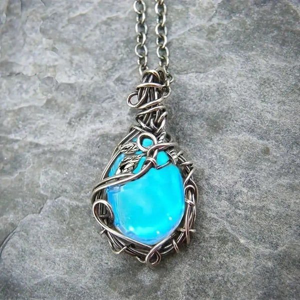 Vintage Unique Thorns and Aurora Protection Necklace - BuddhaEnergyHealing